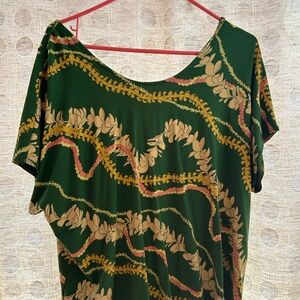 Fighting Eel Top in a beautiful lei design